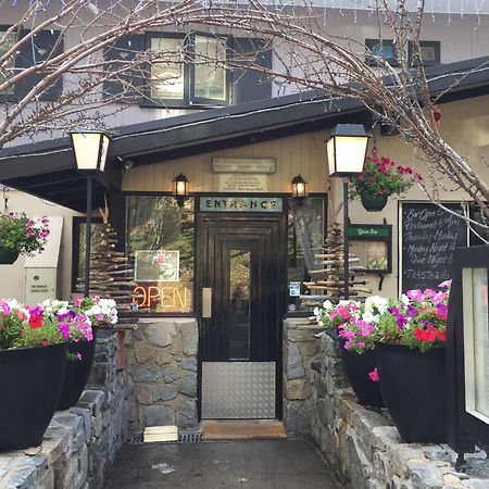 Black Bear Inn Thredbo Kültér fotó